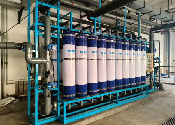 煙臺2X50T反滲透十100T超濾設(shè)備安裝調(diào)試